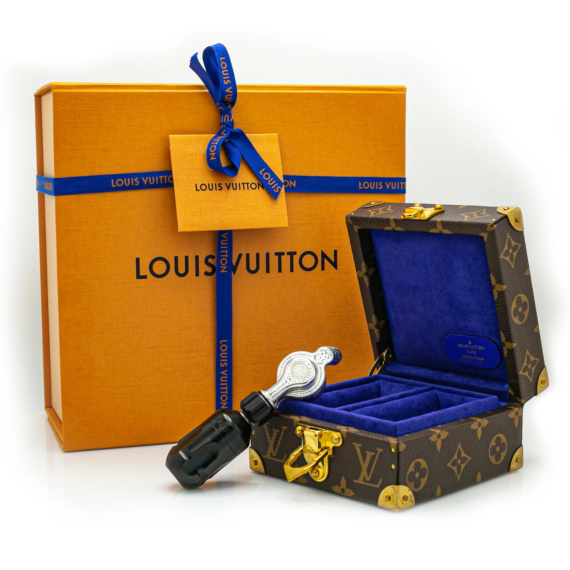 Deluxe Engraved Fantom with Louis Vuitton Case