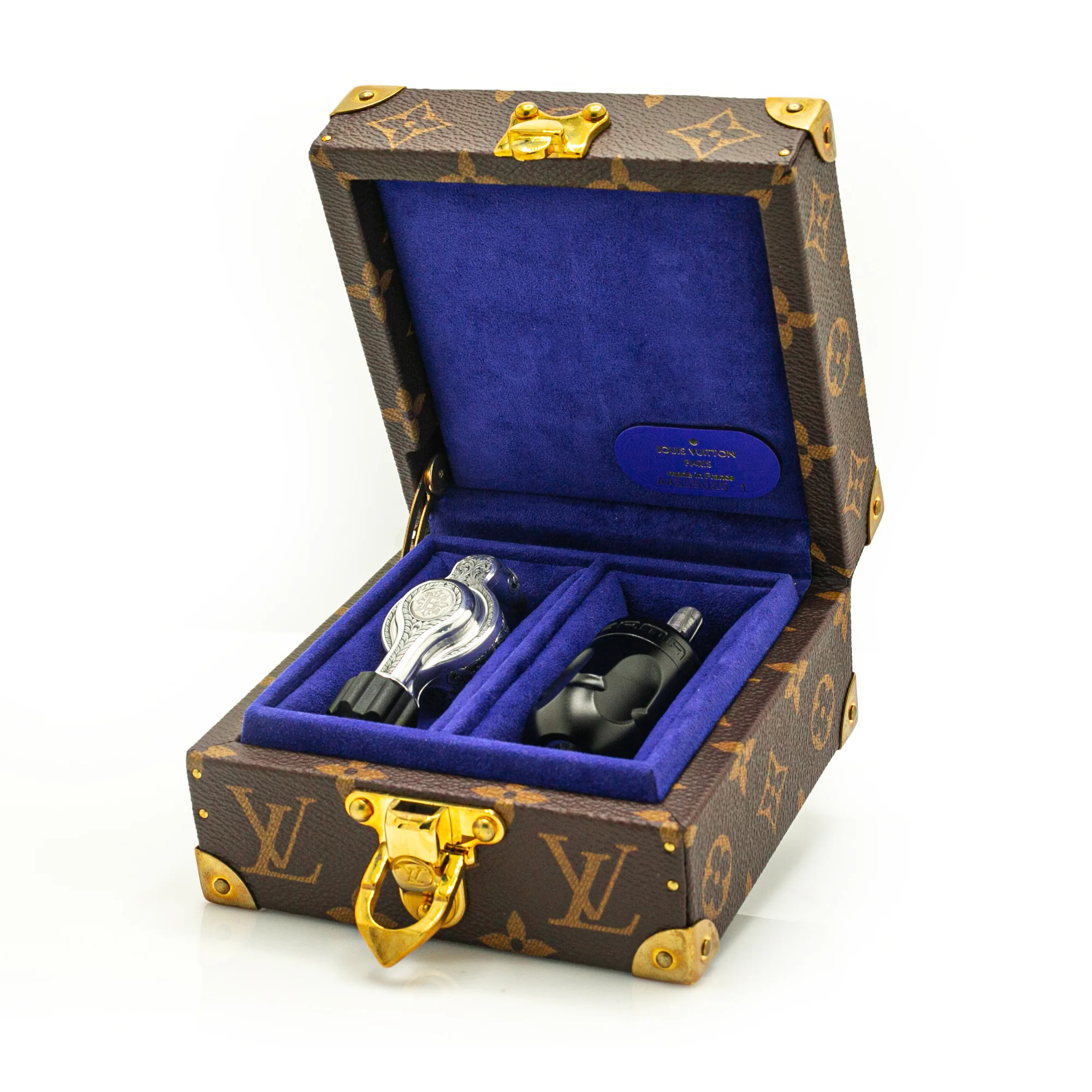 Deluxe Engraved Fantom with Louis Vuitton Case - Image 3